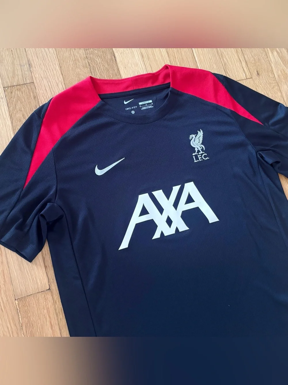 LIVERPOOL FC Nike Soccer Training Top Mens M Premier League Champions Jersey 25